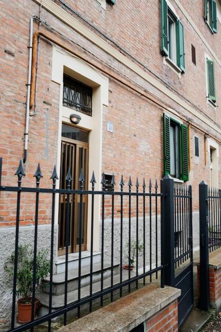 Ferienwohnung The Attico Chic Urban Free Parking Bologna Exterior foto